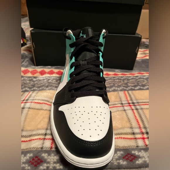 Air Jordan 1’s - Picture 2 of 10